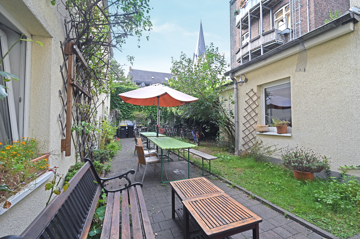 Innenhof und Garten Haus Philippstraße in Köln Ehrenfeld